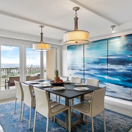 Breathtaking Bay View, Beachfront Resort, Family Friendly, Shared Pools